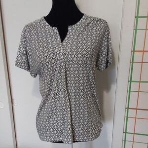 Olsen Women's Black and White Patterned Top